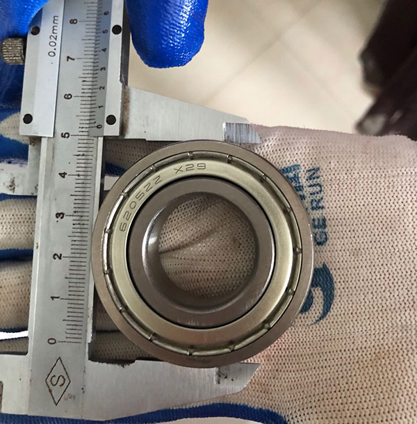 China 6205 ball bearing 